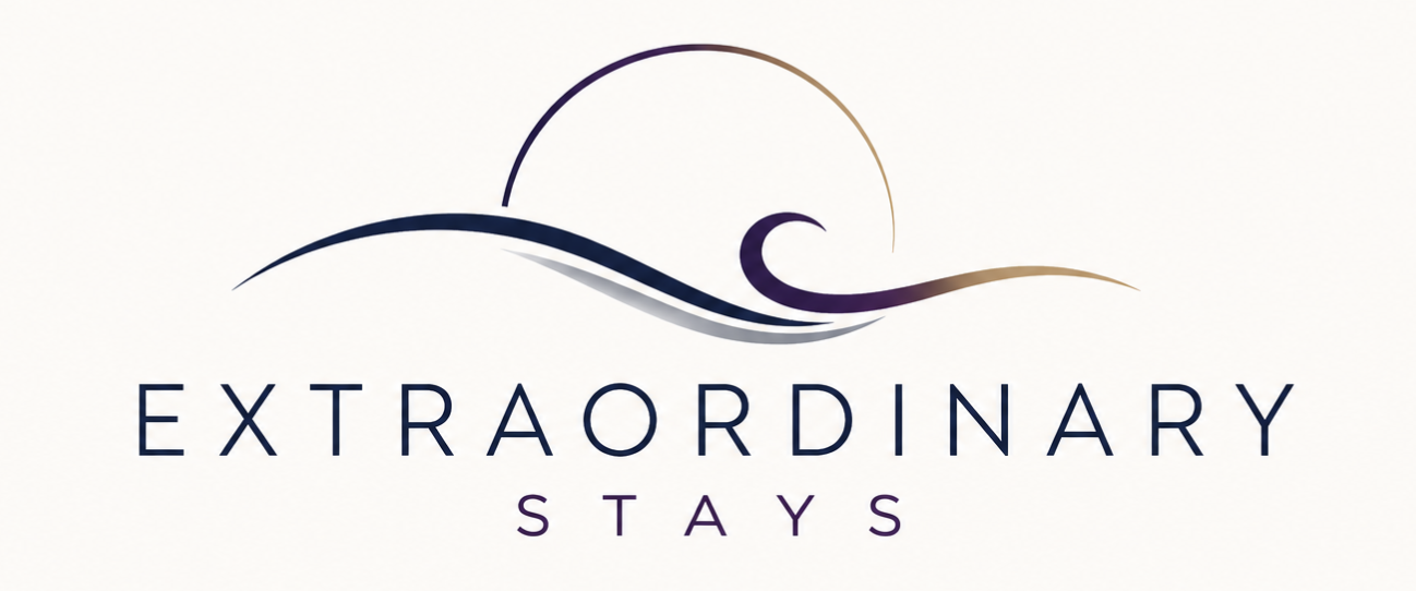 Extraordinary Stays logo