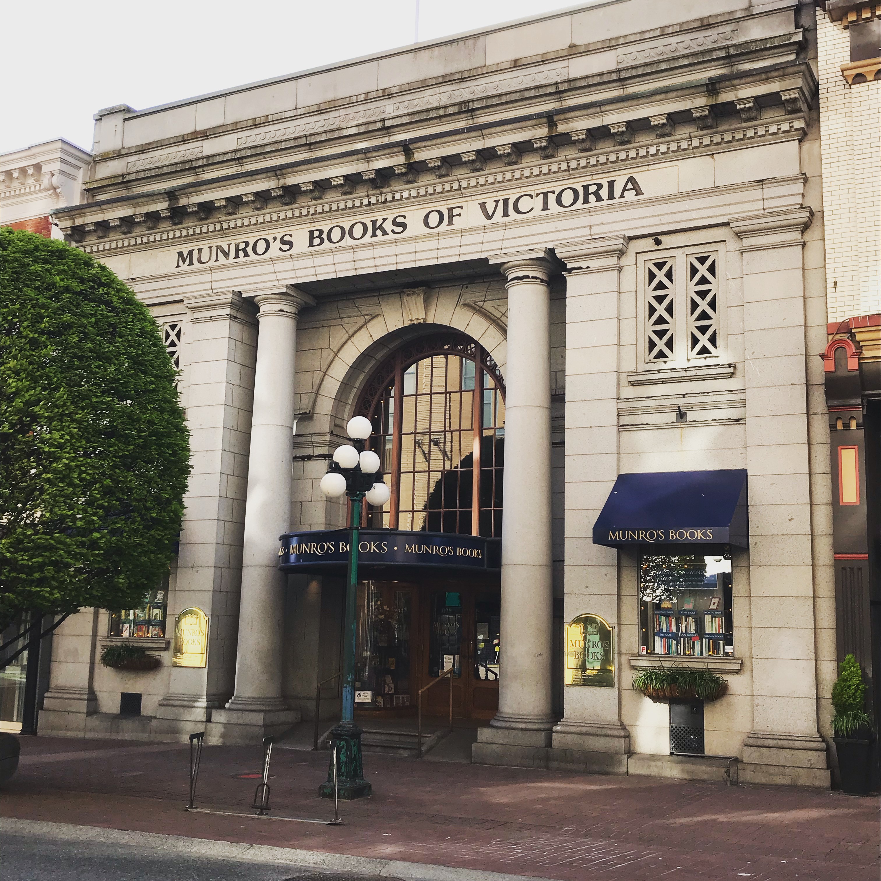 Profile picture of Munro's Books, event host